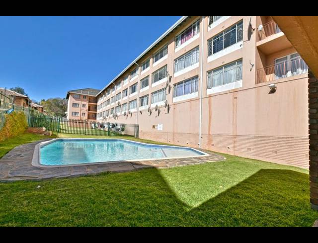 2 BEDROOM APARTMENT FOR SALE IN FERNDALE